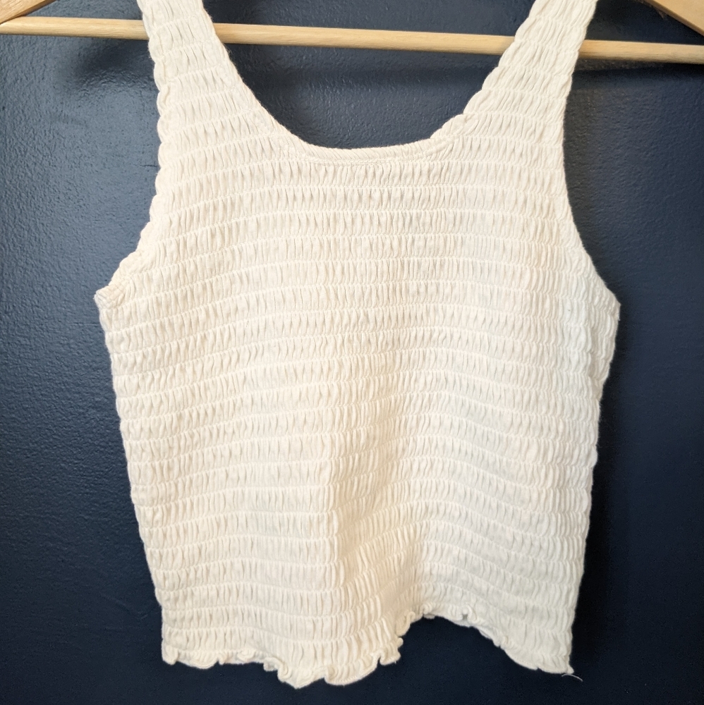 🤍☀️Hollister crop white tank top, size XS